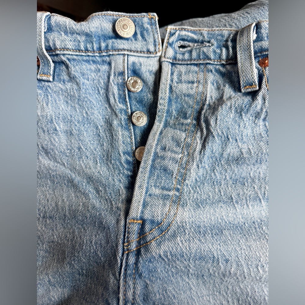 Levi's 501 Blue Straight Jeans